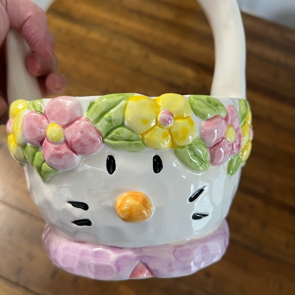 Vintage Ceramic Easter Bunny Basket. - Picture 7 of 10